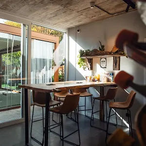 Surf House Ostello